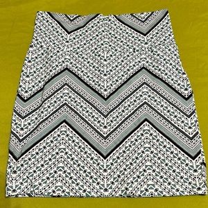 “Charlotte Ruse” patterned mini skirt sz S
